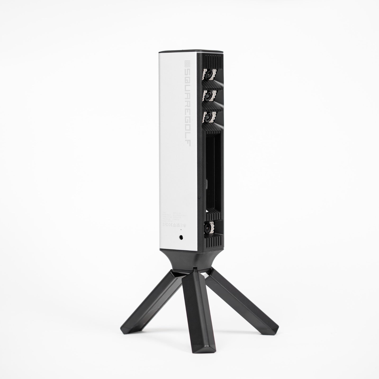 Square Golf Omni Launch-Monitor & Simulator Für Innen- und Außenbereich